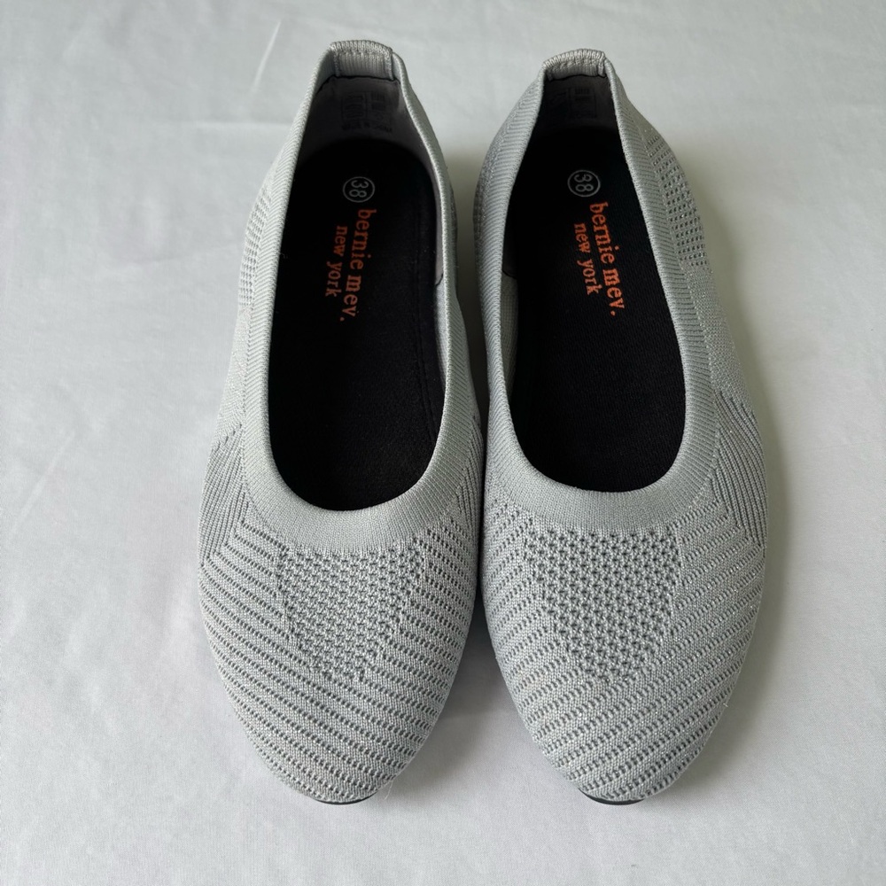 bernie mev. Women's Nikki Silver Knit Flats NWOB